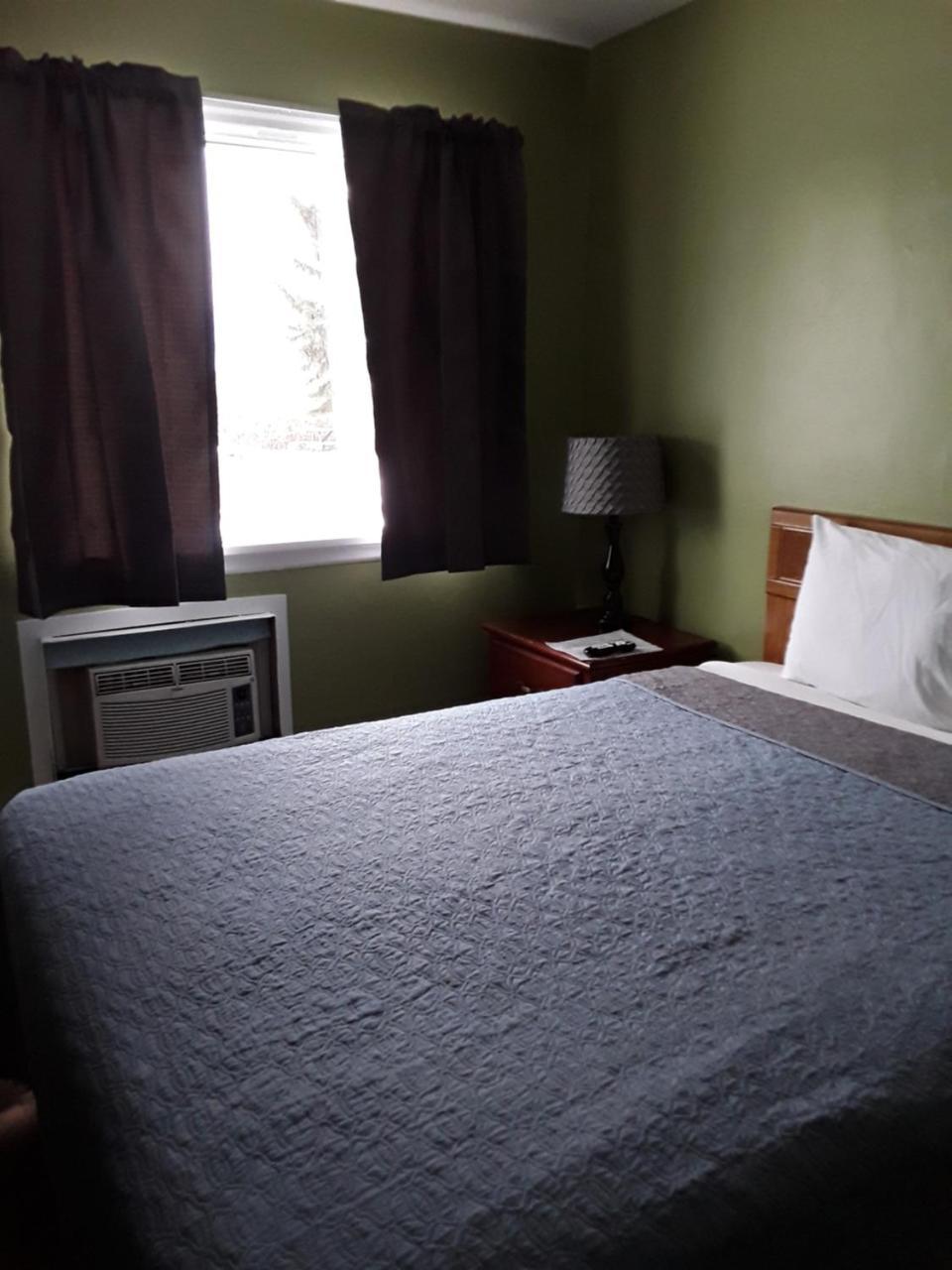 Eddy'S Motel Butte Ngoại thất bức ảnh